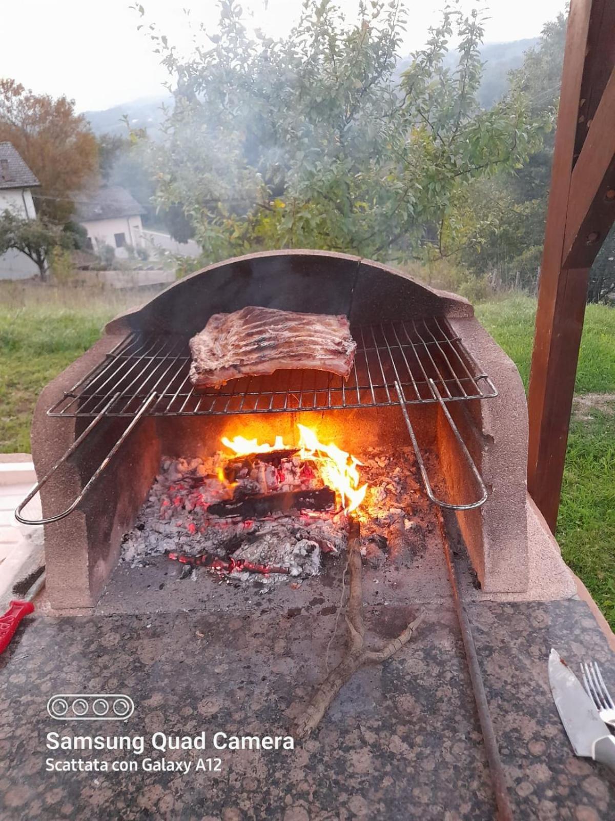 Il Casolare Bioenergetico Bed & Breakfast Albareto  Exterior foto